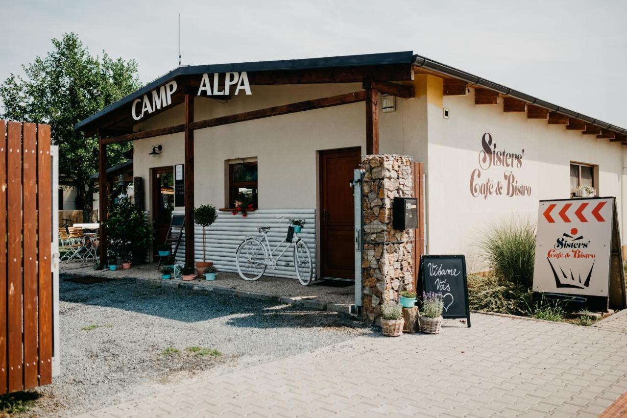 Camp Alpa Hotell Ostrovačice Eksteriør bilde